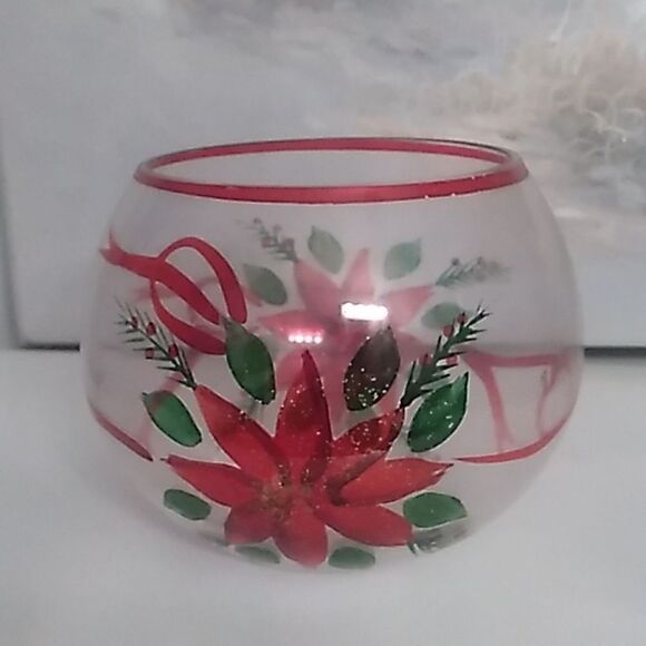 Poinsettia Glass Bowl #1 - Picture 1 of 6